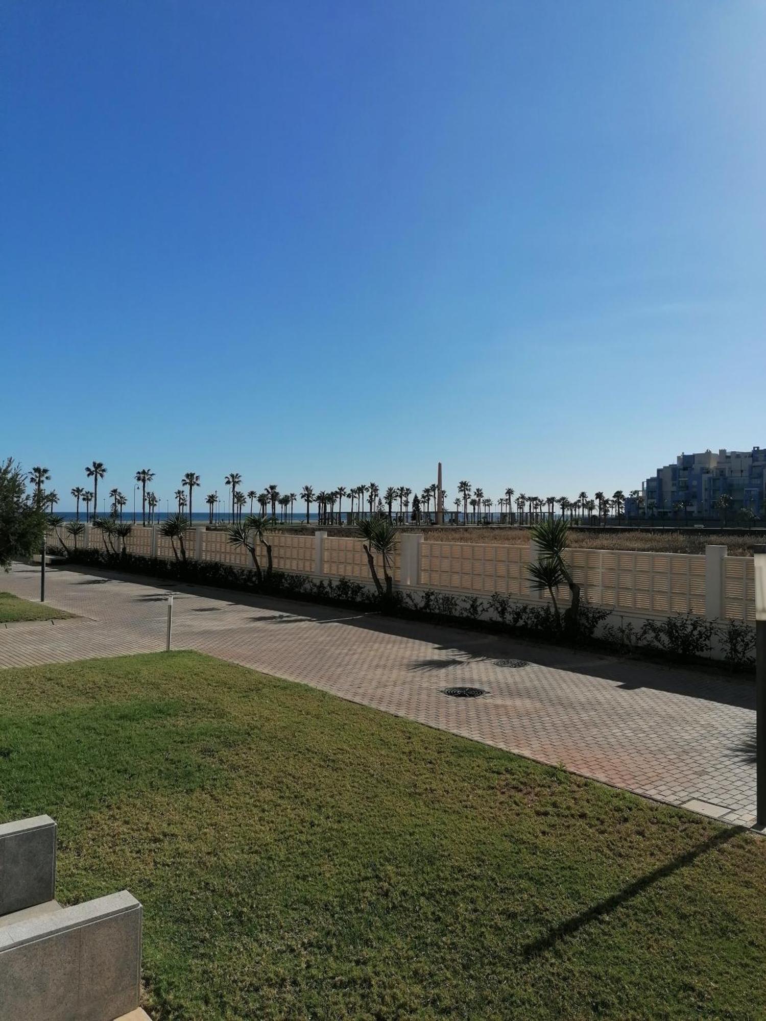 Sybarix Beach: 1ª Linea De Playa Apartment