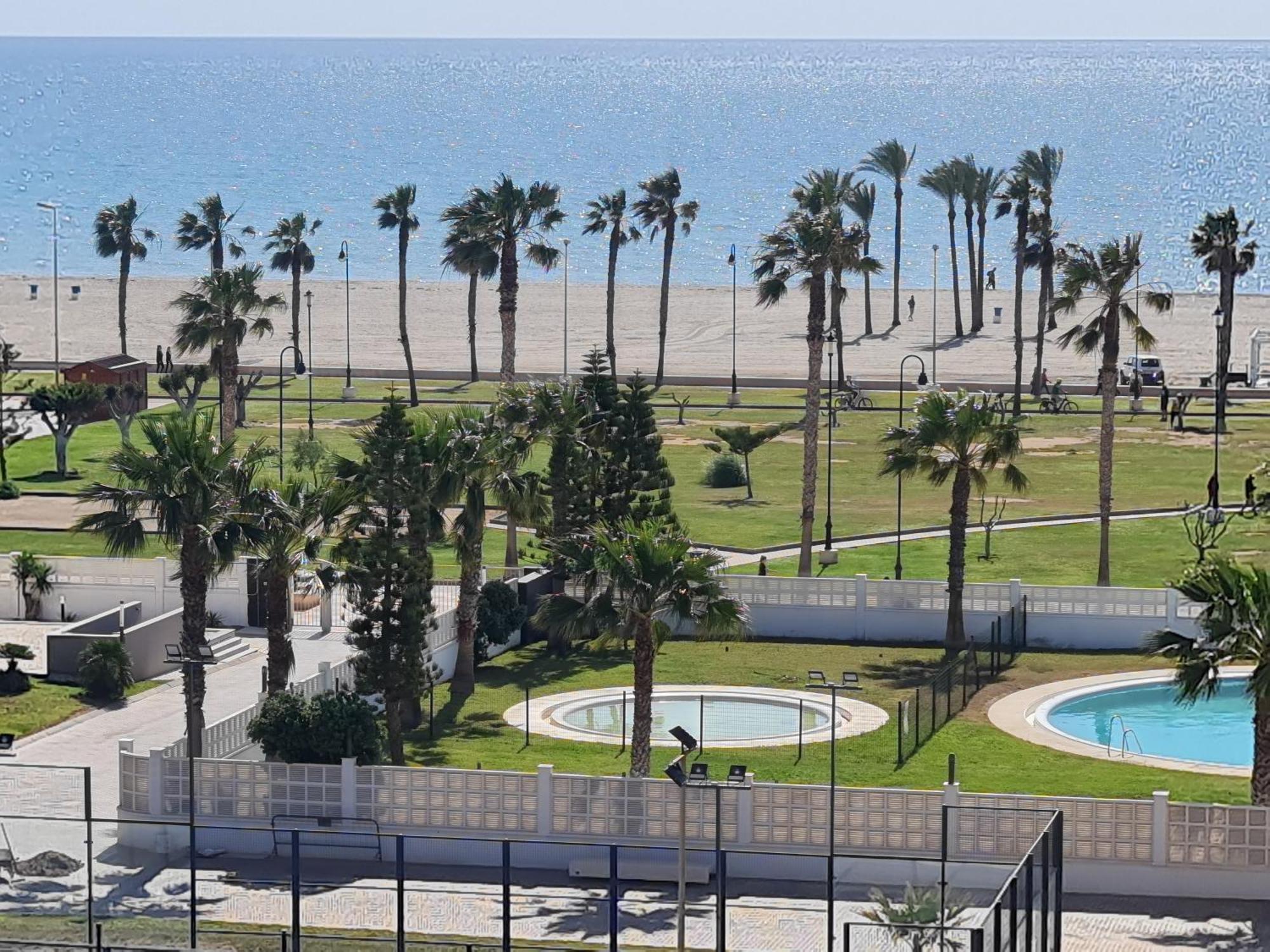 Apartment Sybarix Beach: 1ª Linea De Playa Roquetas de Mar